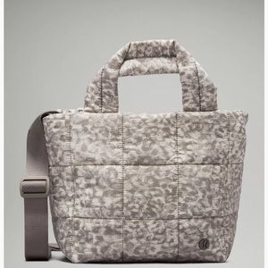 Lululemon Quilted Grid Crossbody Bag 5L